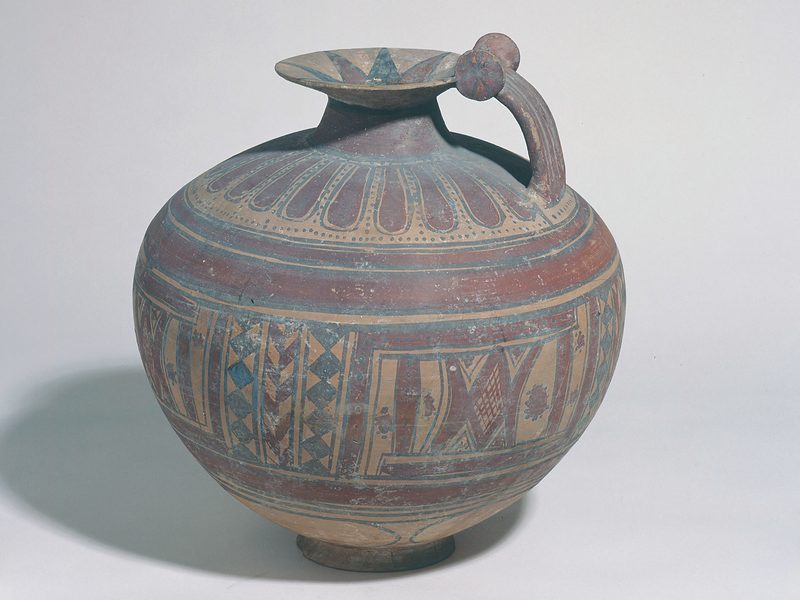 Brocca da vino in ceramica dipinta, VI secolo a.C., da Sala Consilina nel Vallo di Diano (Petit Palais, Parigi)